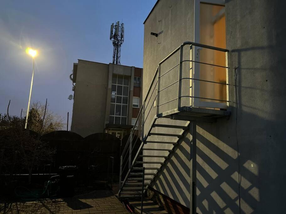 Sparrow Apartmens - Vrabcia Ulica 9, コシツェ エクステリア 写真