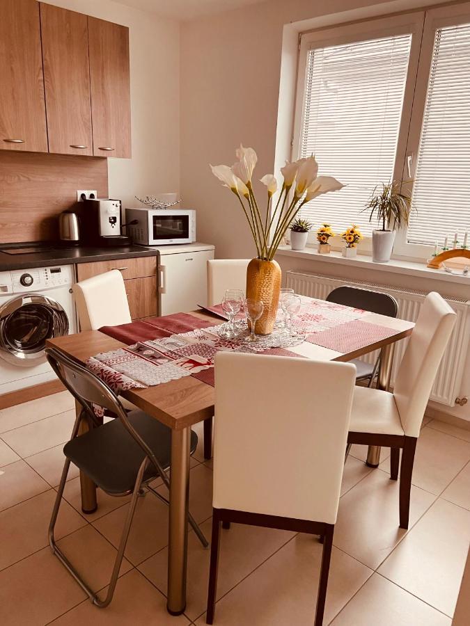 Sparrow Apartmens - Vrabcia Ulica 9, コシツェ エクステリア 写真