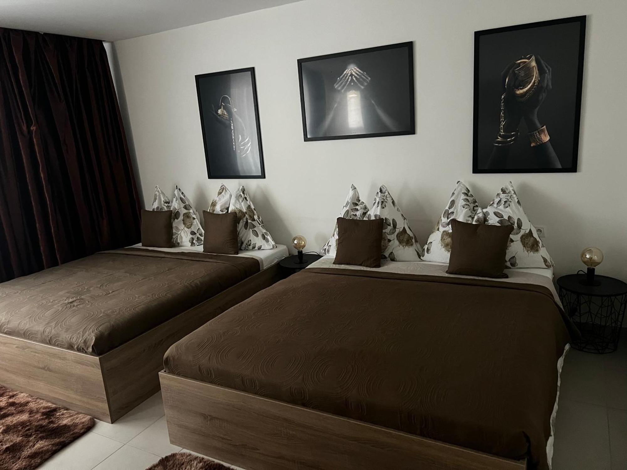 Sparrow Apartmens - Vrabcia Ulica 9, コシツェ エクステリア 写真